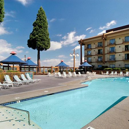 Holiday Inn Portland - Columbia Riverfront By Ihg Exterior foto